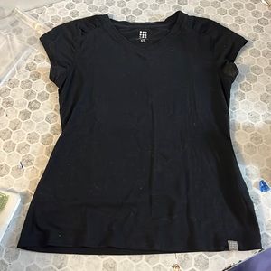 Title Nine XS Short Sleeve Black V Neck Basic T Shirt